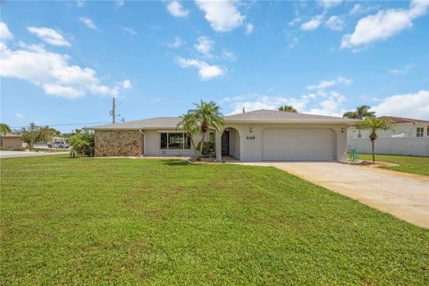 House in Port Charlotte, Florida 3 bedrooms, 164.62 sq.m. № 1893792 - photo 5