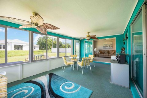 House in Port Charlotte, Florida 3 bedrooms, 164.62 sq.m. № 1893792 - photo 16