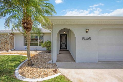 House in Port Charlotte, Florida 3 bedrooms, 164.62 sq.m. № 1893792 - photo 2
