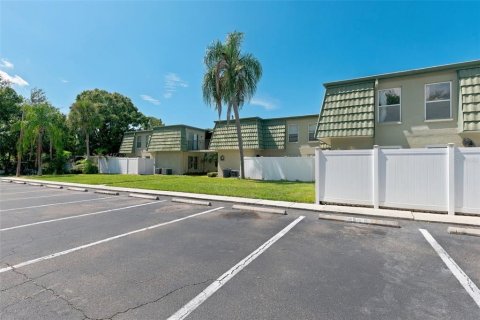 Condo in Clearwater, Florida, 2 bedrooms  № 2391379 - photo 27