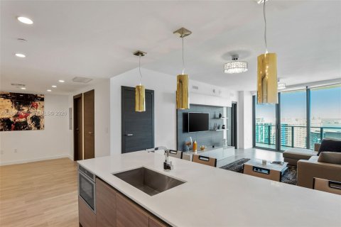 Copropriété à vendre à Miami, Floride: 2 chambres, 101.08 m2 № 1998408 - photo 2