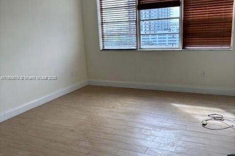 Снять в аренду кондоминиум в Норт-Бей-Виллидж, Флорида 1 спальня, 87.33м2, № 1956236 - фото 9