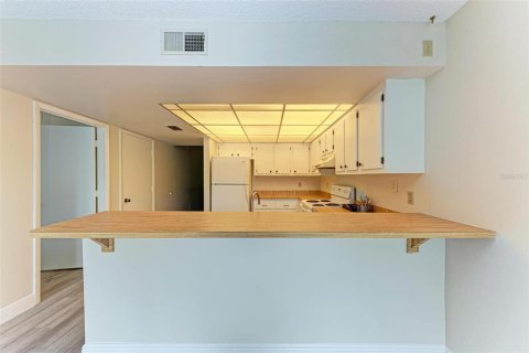 Condominio en alquiler en Bradenton, Florida, 2 dormitorios, 97.55 m2 № 1908855 - foto 6