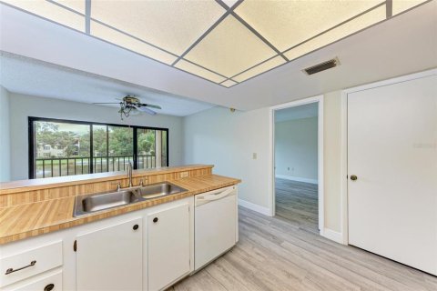 Condominio en alquiler en Bradenton, Florida, 2 dormitorios, 97.55 m2 № 1908855 - foto 5