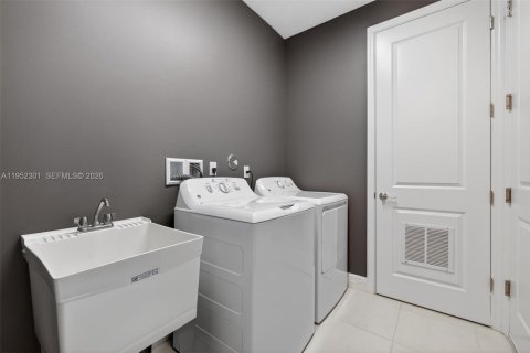 Casa en venta en Port St. Lucie, Florida, 3 dormitorios, 162.86 m2 № 2006642 - foto 28