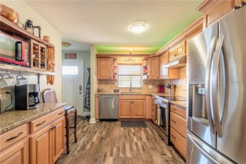 Villa ou maison à vendre à New Smyrna Beach, Floride: 2 chambres, 149.39 m2 № 1734897 - photo 4