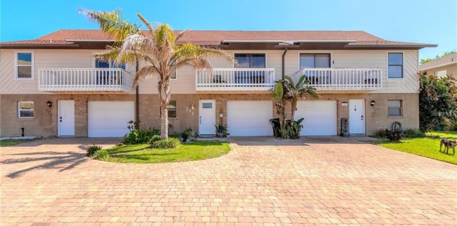 House in New Smyrna Beach, Florida 2 bedrooms, 149.39 sq.m. № 1734897