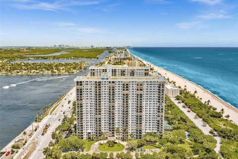Copropriété à vendre à Hollywood, Floride: 3 chambres, 184.88 m2 № 2181274 - photo 4