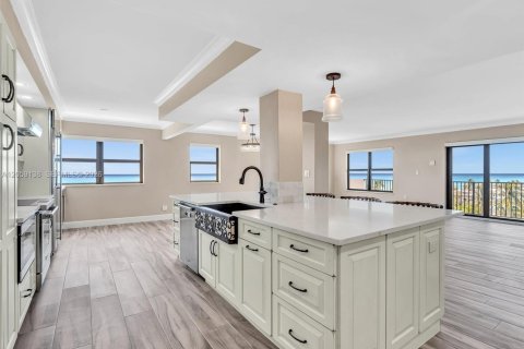 Condo à Hollywood, Floride, 3 chambres № 2181274