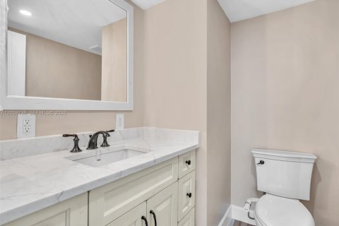Copropriété à vendre à Hollywood, Floride: 3 chambres, 184.88 m2 № 2181274 - photo 24