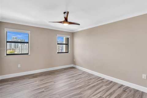 Copropriété à vendre à Hollywood, Floride: 3 chambres, 184.88 m2 № 2181274 - photo 25