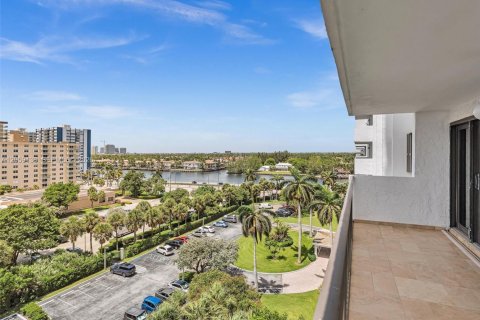 Copropriété à vendre à Hollywood, Floride: 3 chambres, 184.88 m2 № 2181274 - photo 23