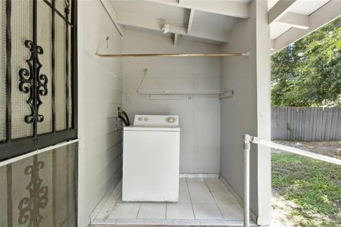 House in Tampa, Florida 3 bedrooms, 96.25 sq.m. № 1909829 - photo 23
