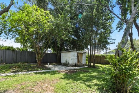 House in Tampa, Florida 3 bedrooms, 96.25 sq.m. № 1909829 - photo 26