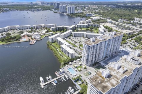 Copropriété à vendre à Aventura, Floride: 1 chambre, 93.37 m2 № 1930116 - photo 7