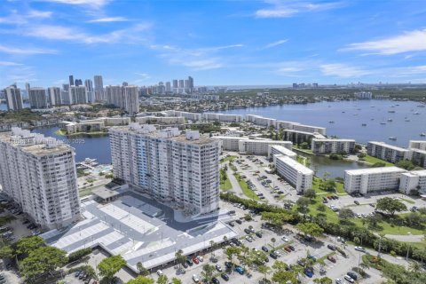 Copropriété à vendre à Aventura, Floride: 1 chambre, 93.37 m2 № 1930116 - photo 8