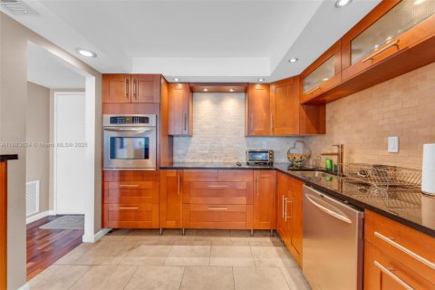 Copropriété à vendre à Aventura, Floride: 1 chambre, 93.37 m2 № 1930116 - photo 12