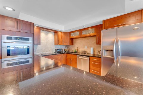 Copropriété à vendre à Aventura, Floride: 1 chambre, 93.37 m2 № 1930116 - photo 2