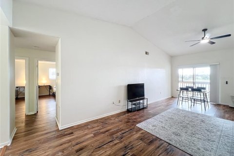 Condo in Orlando, Florida, 3 bedrooms  № 2148251 - photo 17