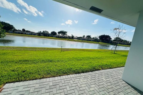 Apartment in Delray Beach, Florida 2 bedrooms, 122.54 sq.m. № 2083211 - photo 30