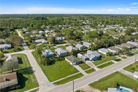 Casa en venta en Vero Beach, Florida, 2 dormitorios, 125.42 m2 № 2384537 - foto 5