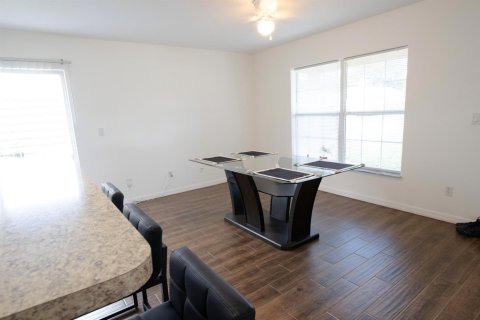 Casa en venta en Vero Beach, Florida, 2 dormitorios, 125.42 m2 № 2384537 - foto 6