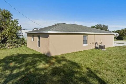 Casa en venta en Vero Beach, Florida, 2 dormitorios, 125.42 m2 № 2384537 - foto 2