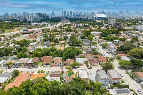 House in Miami, Florida 2 bedrooms, 85.93 sq.m. № 1893491 - photo 29