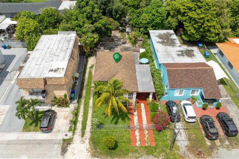 House in Miami, Florida 2 bedrooms, 85.93 sq.m. № 1893491 - photo 26