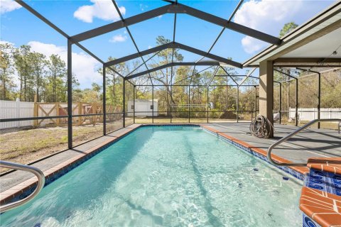 House in Weeki Wachee, Florida 3 bedrooms, 220.36 sq.m. № 1718504 - photo 5