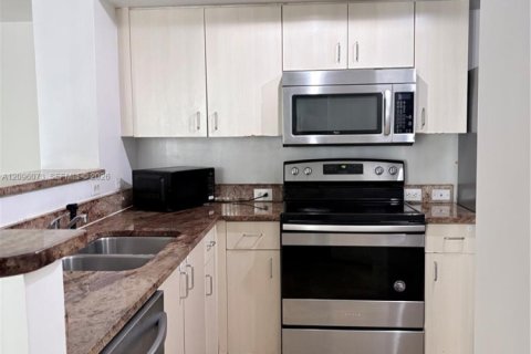 Copropriété à vendre à Pembroke Pines, Floride: 3 chambres, 98.29 m2 № 2387966 - photo 7