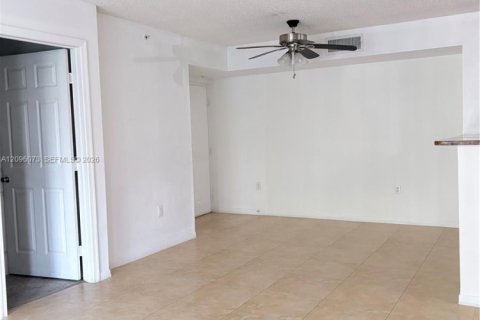 Copropriété à vendre à Pembroke Pines, Floride: 3 chambres, 98.29 m2 № 2387966 - photo 5
