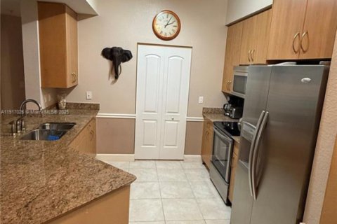 Condominio en venta en Hollywood, Florida, 2 dormitorios, 108.14 m2 № 1973971 - foto 13