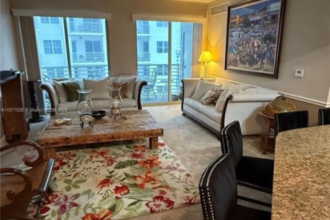 Condominio en venta en Hollywood, Florida, 2 dormitorios, 108.14 m2 № 1973971 - foto 16