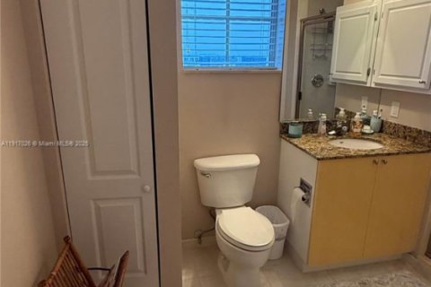 Condominio en venta en Hollywood, Florida, 2 dormitorios, 108.14 m2 № 1973971 - foto 25