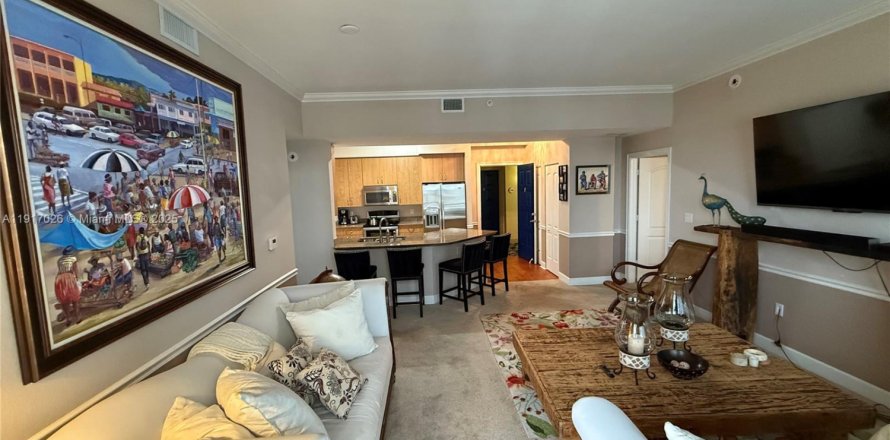 Condominio en Hollywood, Florida, 2 dormitorios  № 1973971