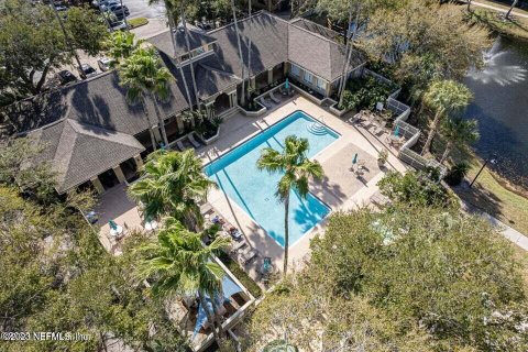 Condo in Ponte Vedra Beach, Florida, 3 bedrooms  № 771564 - photo 1