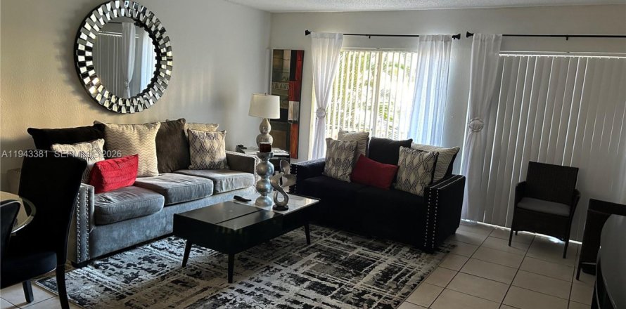 Кондоминиум с 2 спальнями в Хайалиа, Флорида № 2003629