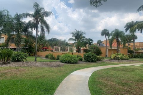 Снять в аренду кондоминиум в Хайалиа, Флорида 2 спальни, 112.41м2, № 2003629 - фото 16