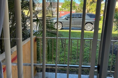 Снять в аренду кондоминиум в Хайалиа, Флорида 2 спальни, 112.41м2, № 2003629 - фото 8