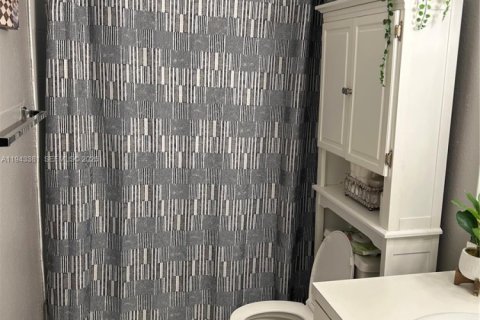 Снять в аренду кондоминиум в Хайалиа, Флорида 2 спальни, 112.41м2, № 2003629 - фото 2