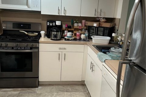 Снять в аренду кондоминиум в Хайалиа, Флорида 2 спальни, 112.41м2, № 2003629 - фото 3