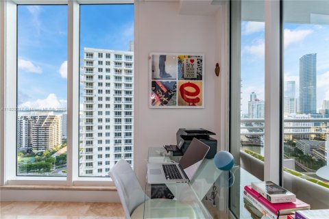 Condo in Miami, Florida, 1 bedroom № 1935679 - photo 29