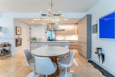 Condo in Miami, Florida, 1 bedroom № 1935679 - photo 10