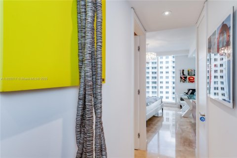 Condo in Miami, Florida, 1 bedroom № 1935679 - photo 26