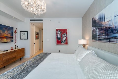 Condo in Miami, Florida, 1 bedroom № 1935679 - photo 25