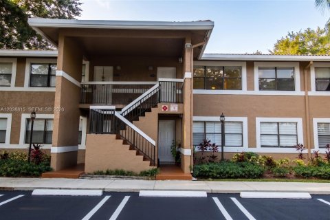 Condo in Coral Springs, Florida, 3 bedrooms  № 2089430 - photo 12