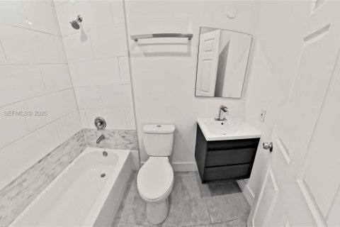 Снять в аренду кондоминиум в Корал-Спрингс, Флорида 3 спальни, 98.29м2, № 2089430 - фото 6