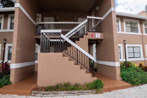 Снять в аренду кондоминиум в Корал-Спрингс, Флорида 3 спальни, 98.29м2, № 2089430 - фото 10