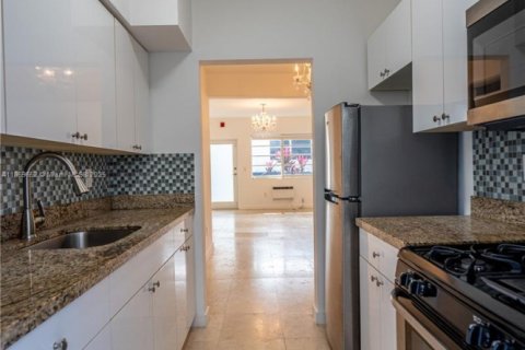 Apartamento en alquiler en Miami Beach, Florida, 41.81 m2 № 1887986 - foto 8